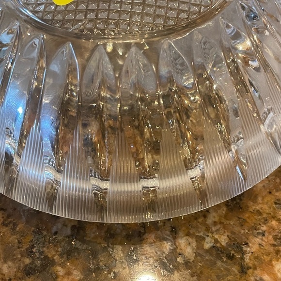 Vintage MCM Heavy Crystal Sunburst Cut & Etched Ashtray. Size approx 5.5” x 1.5” - Picture 5 of 8